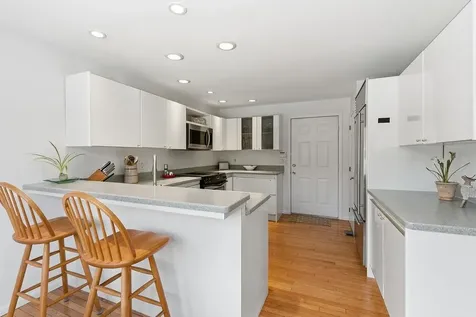 190 Chase Way Manchester NH 03104