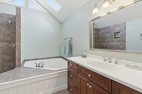 190 Chase Way Manchester NH 03104