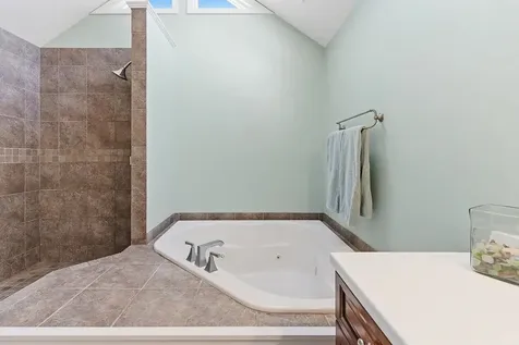 190 Chase Way Manchester NH 03104