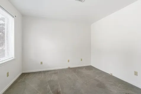 190 Chase Way Manchester NH 03104