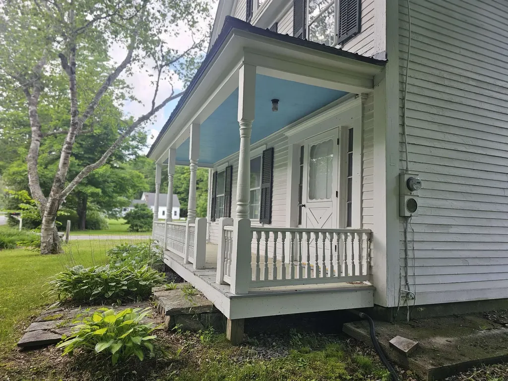 673 Vt Rte 121 East Grafton VT 05146