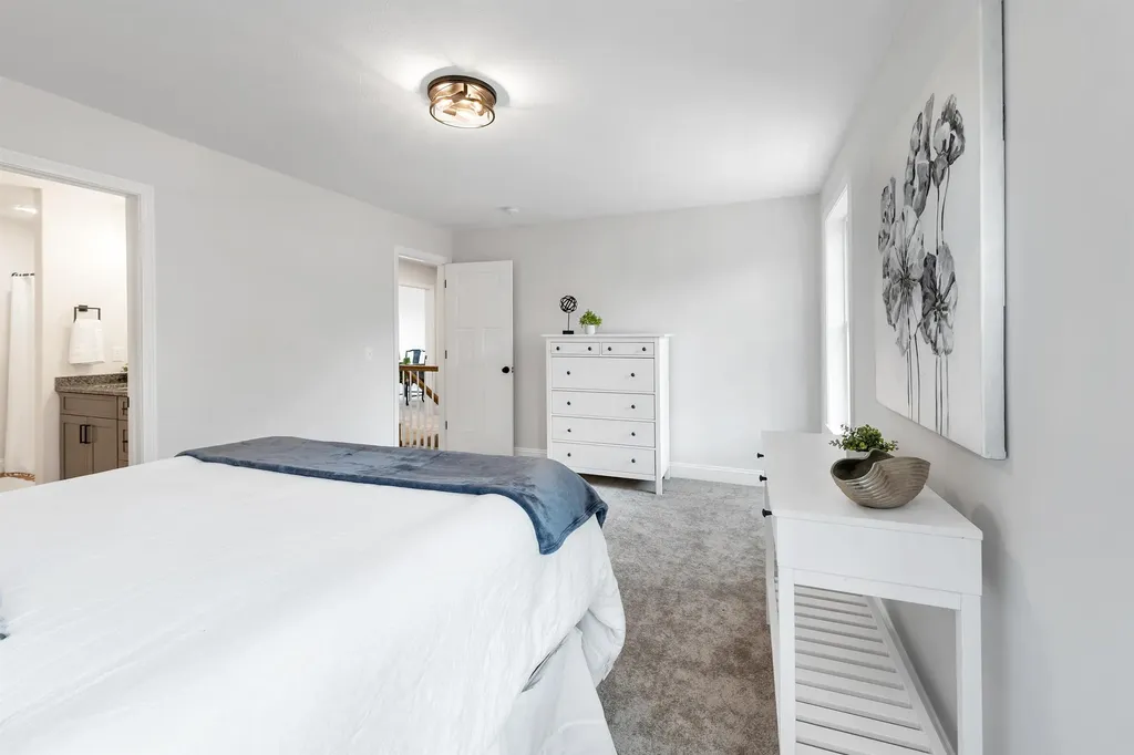 13-D Mustang Drive Litchfield NH 03052