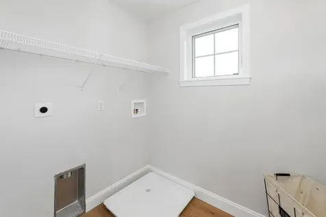 13-C Mustang Drive Litchfield NH 03052