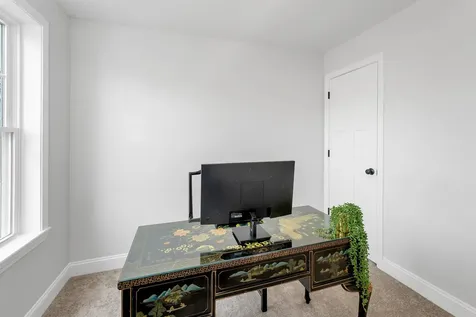 13-C Mustang Drive Litchfield NH 03052