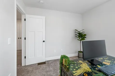 13-C Mustang Drive Litchfield NH 03052