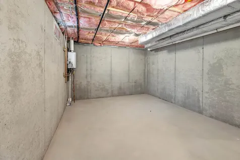 13-C Mustang Drive Litchfield NH 03052