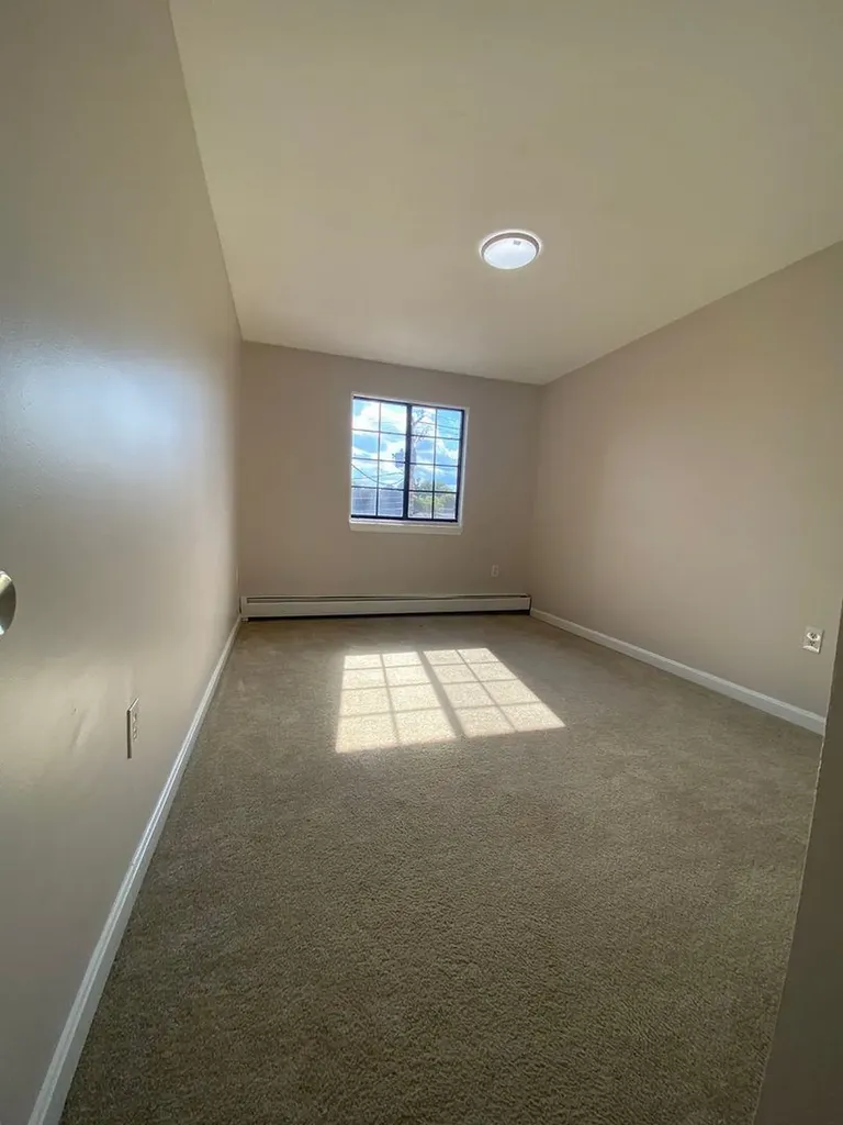 153 West Hancock Street Manchester NH 03102