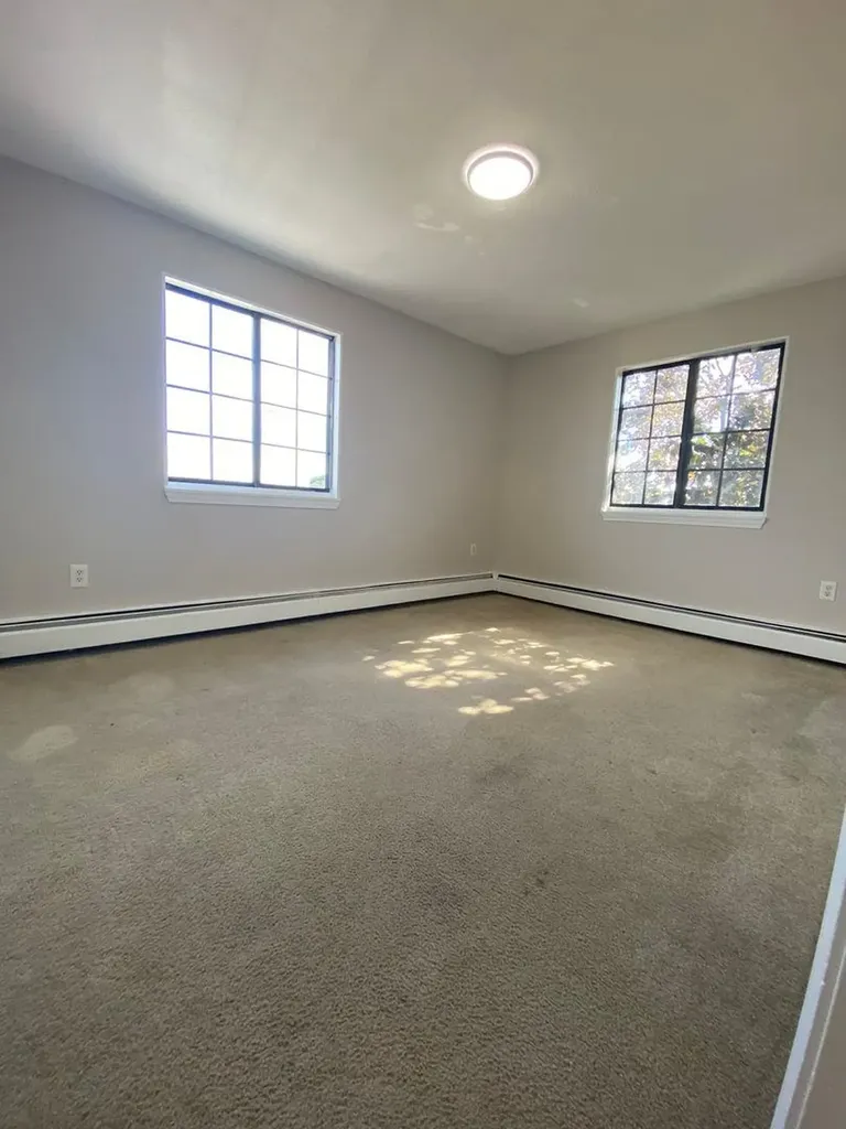 153 West Hancock Street Manchester NH 03102