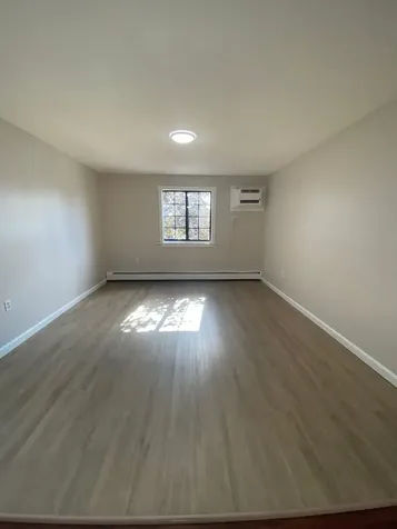 153 West Hancock Street Manchester NH 03102