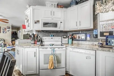 28 Woodlawn Drive Allenstown NH 03275