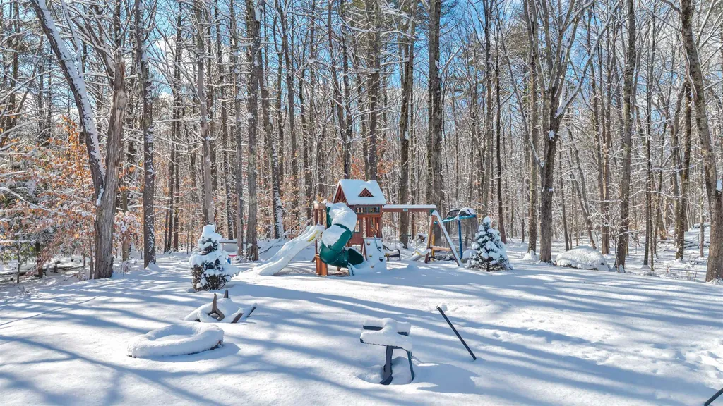 24 Nute Road Madbury NH 03823