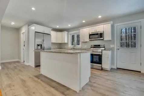 24 Nute Road Madbury NH 03823