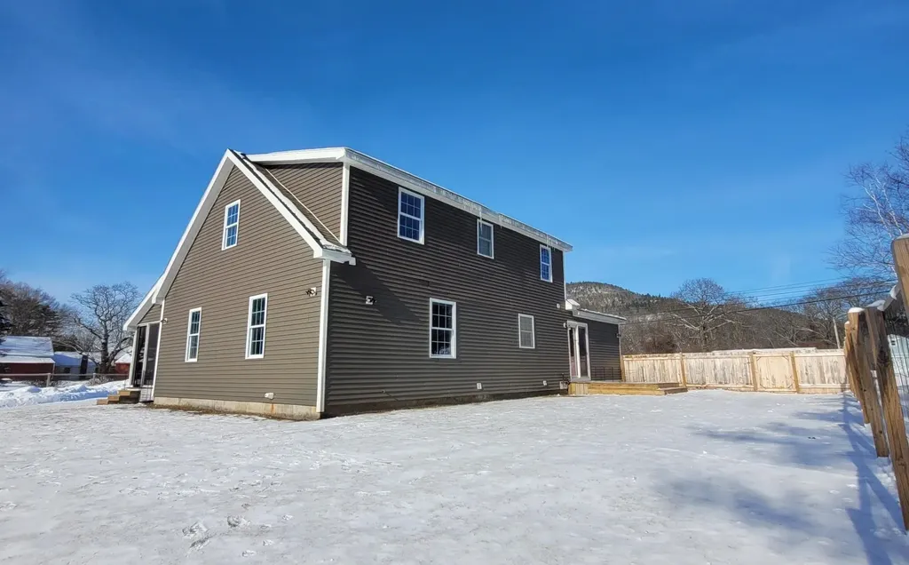 309 Depot Street Rumney NH 03266