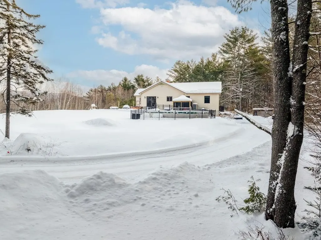 21 Highland Avenue Canaan NH 03741