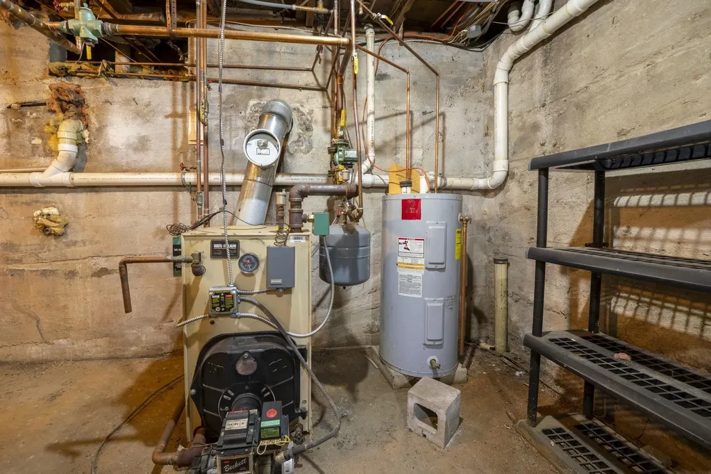 733 South Stark Highway Weare NH 03281