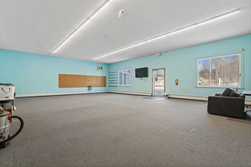 733 South Stark Highway Weare NH 03281