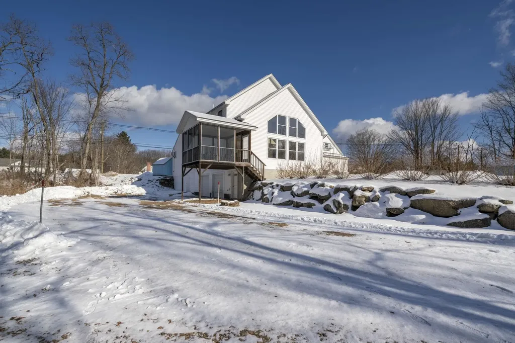 733 South Stark Highway Weare NH 03281