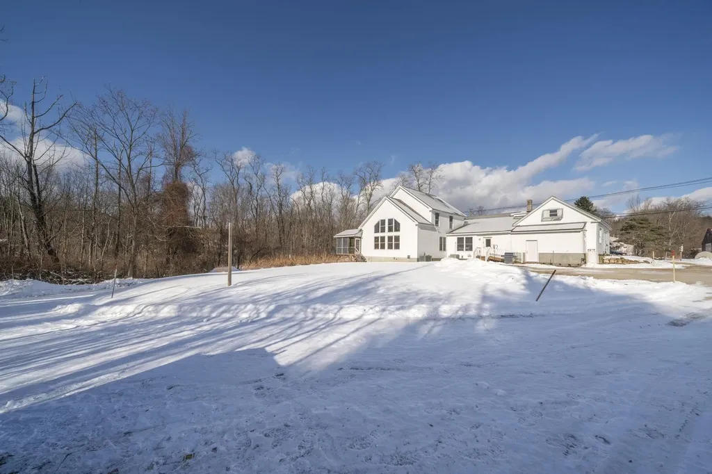 733 South Stark Highway Weare NH 03281