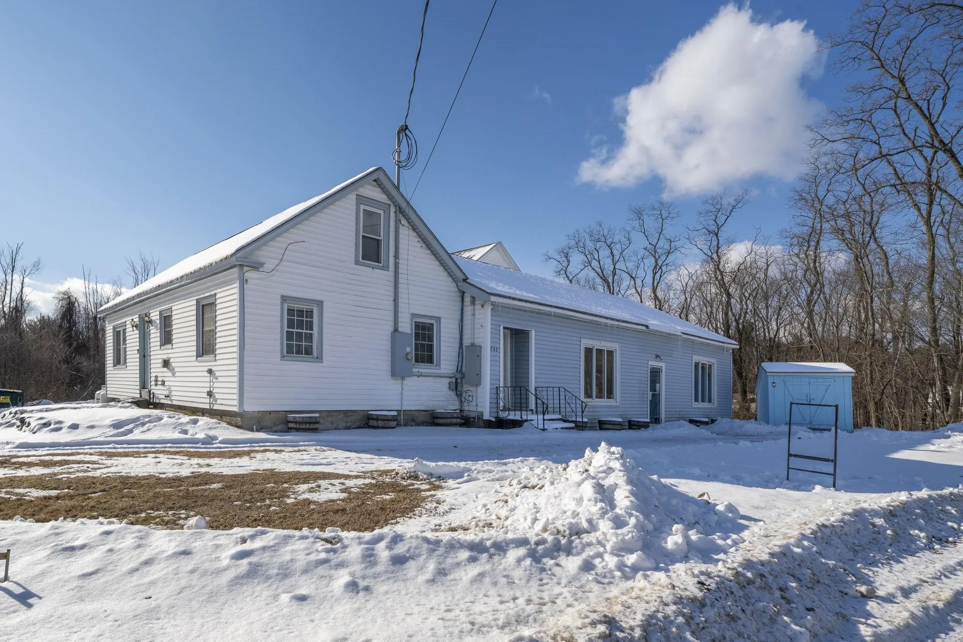 733 South Stark Highway Weare NH 03281