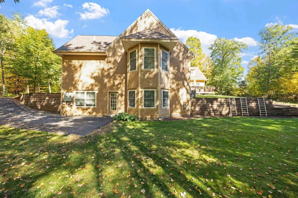 66 Hayes Lane Moultonborough NH 03254