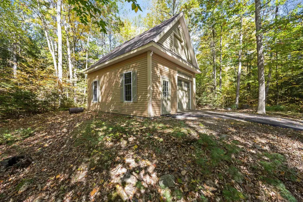 66 Hayes Lane Moultonborough NH 03254