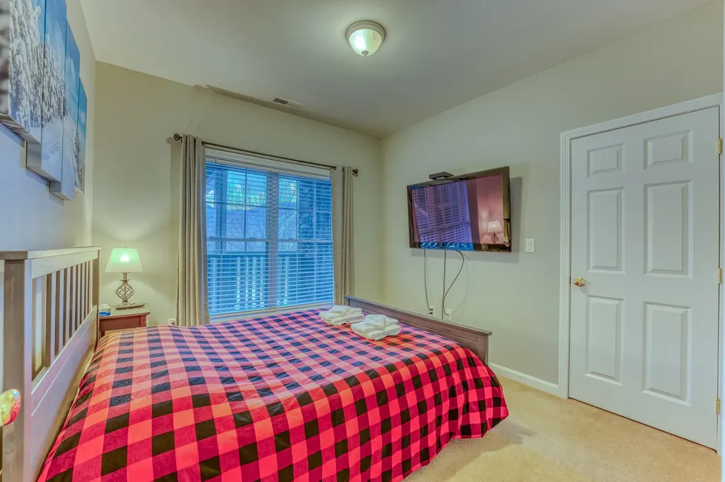 8 Twin Tip Terrace Lincoln NH 03251