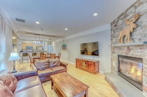 8 Twin Tip Terrace Lincoln NH 03251