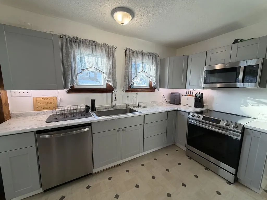 209 Baker Street Keene NH 03431