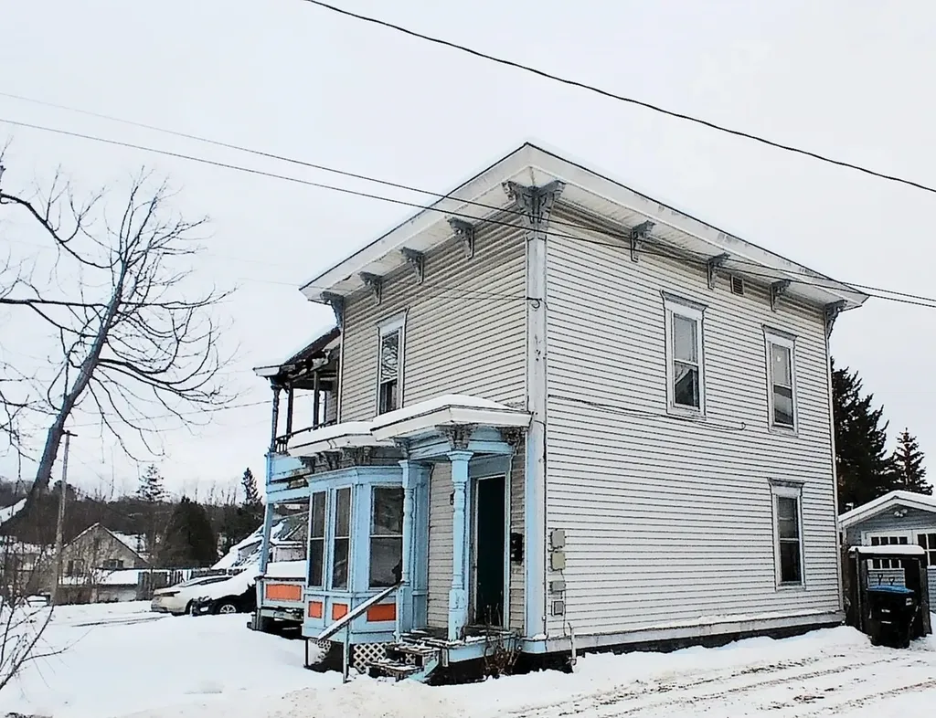 12 Pleasant Street Barre City VT 05641