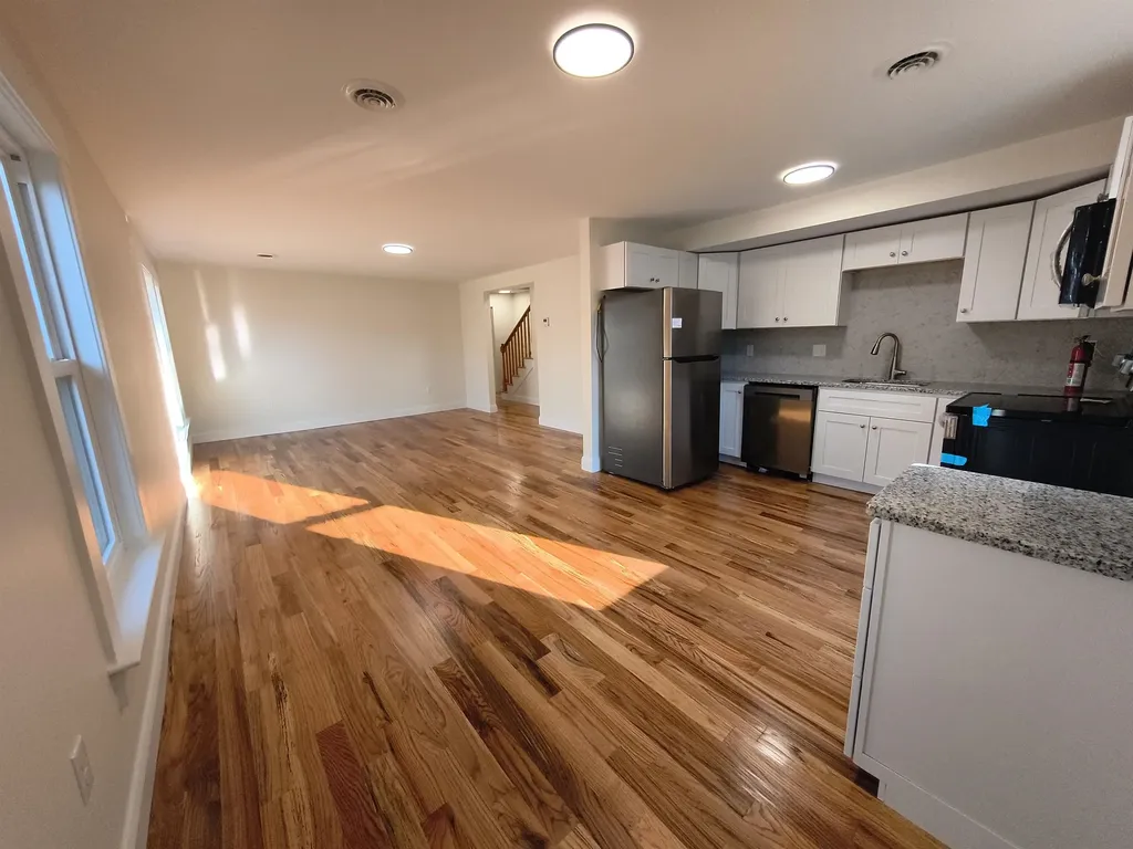 386 Union Avenue Laconia NH 03246