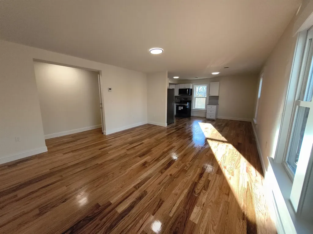 386 Union Avenue Laconia NH 03246