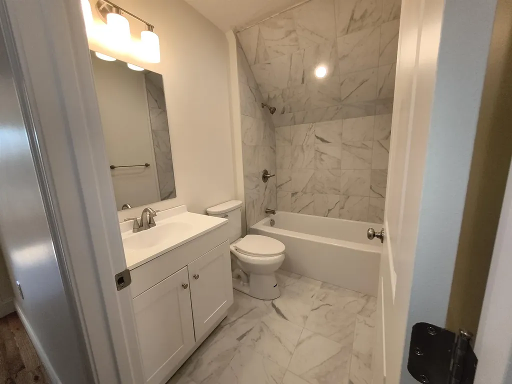 386 Union Avenue Laconia NH 03246