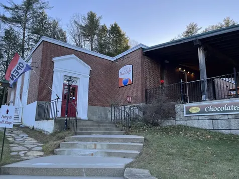 43 Grove Street Peterborough NH 03458