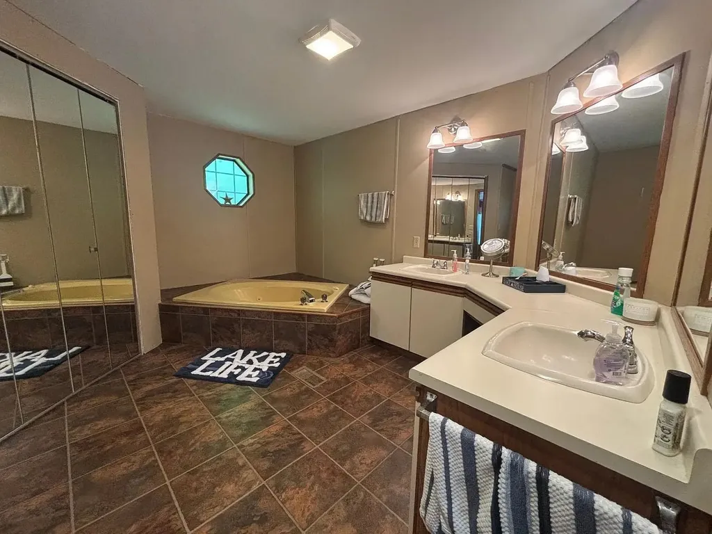 9 Westbury Road Meredith NH 03253