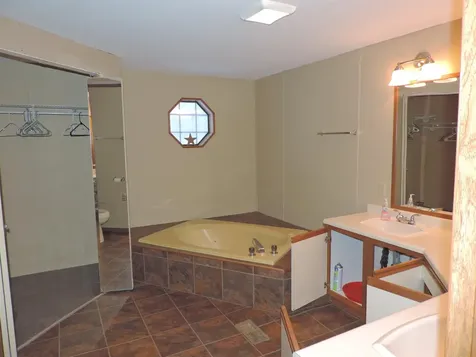 9 Westbury Road Meredith NH 03253