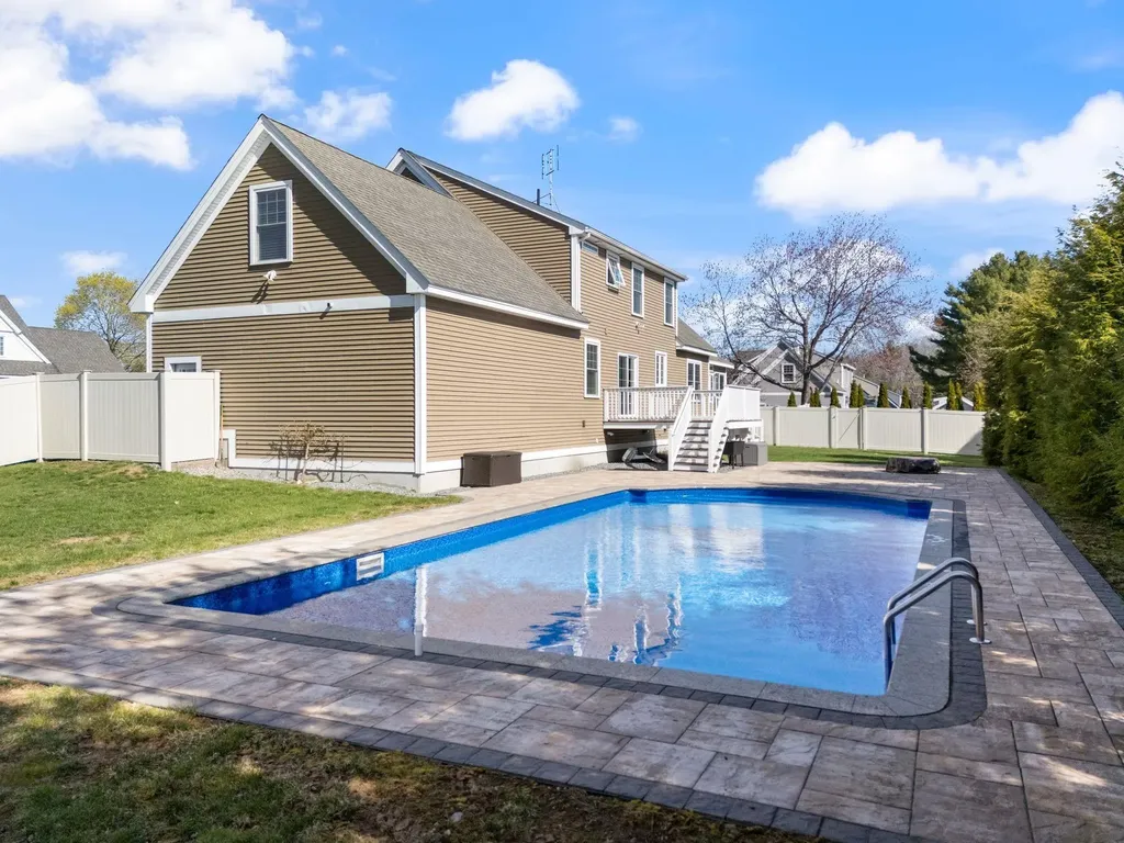 2 Hilliard Drive Hampton NH 03842