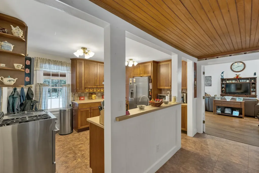 264 Wing Road Bethlehem NH 03574