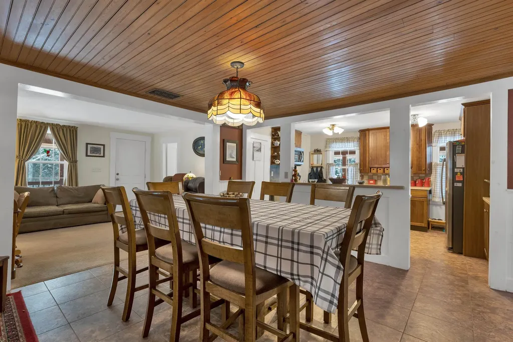 264 Wing Road Bethlehem NH 03574