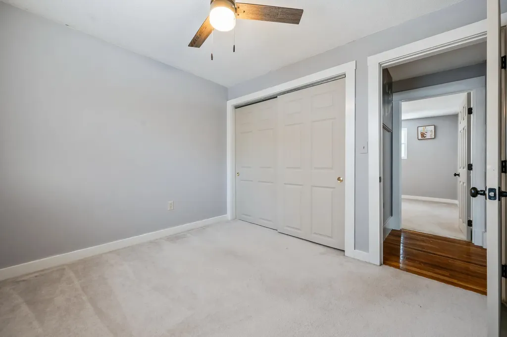 8 Ross Farm Road Albany NH 03818