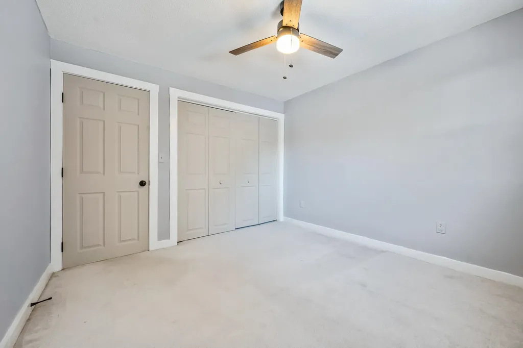 8 Ross Farm Road Albany NH 03818