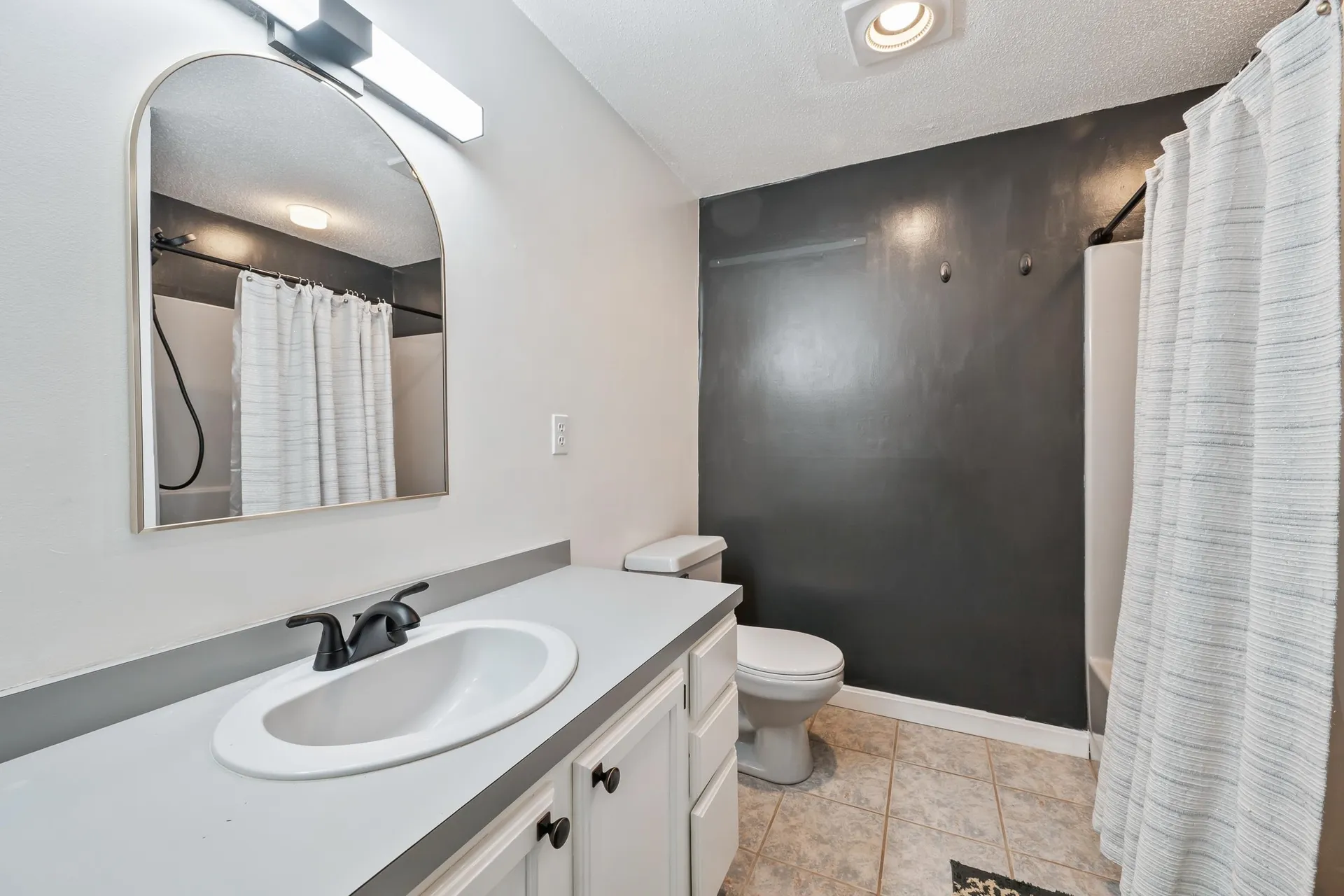 8 Ross Farm Road Albany NH 03818