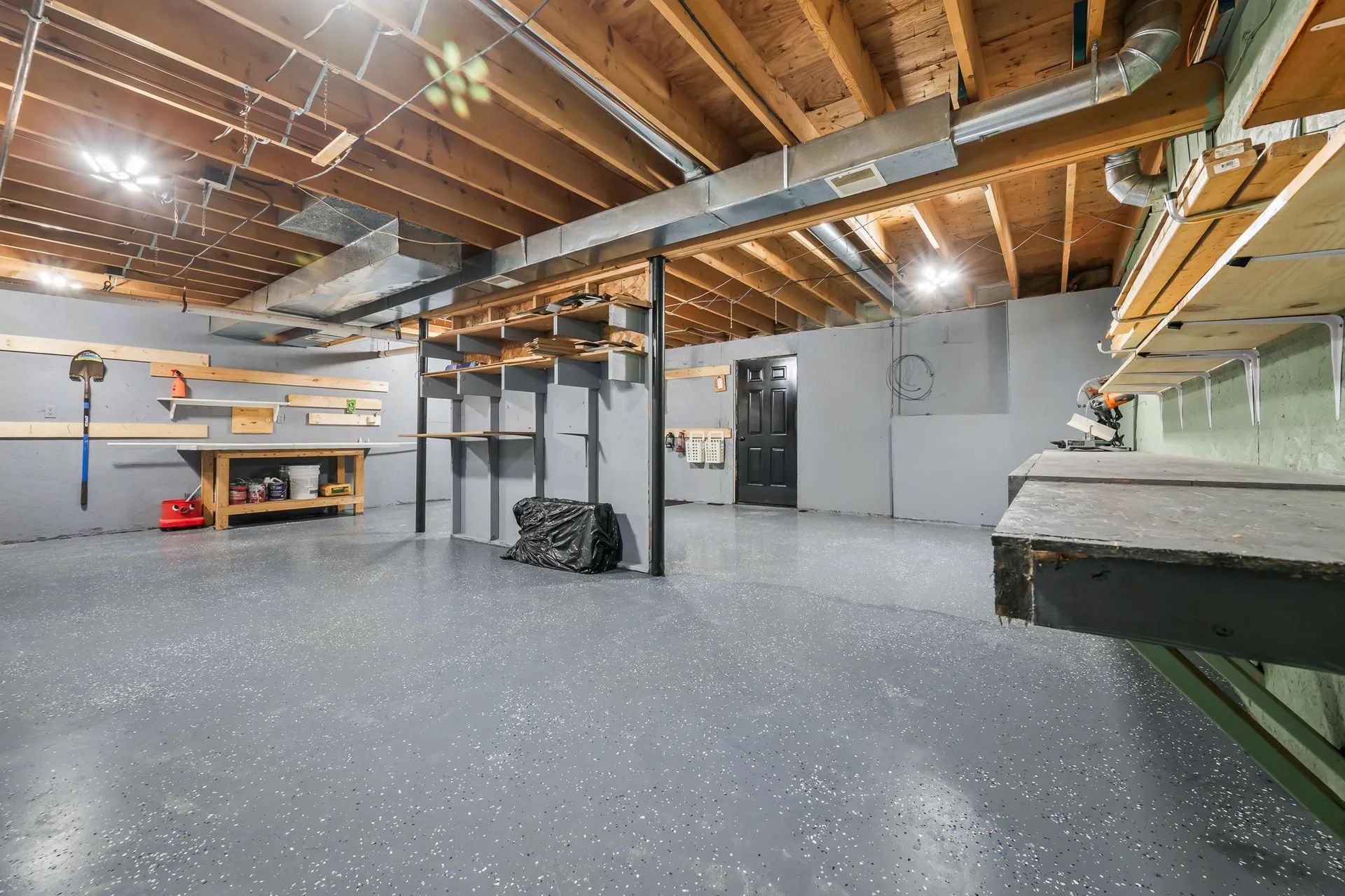 8 Ross Farm Road Albany NH 03818