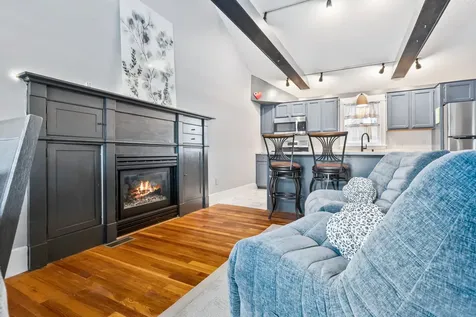 8 Ross Farm Road Albany NH 03818