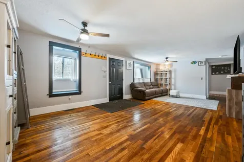 8 Ross Farm Road Albany NH 03818