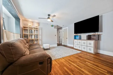 8 Ross Farm Road Albany NH 03818