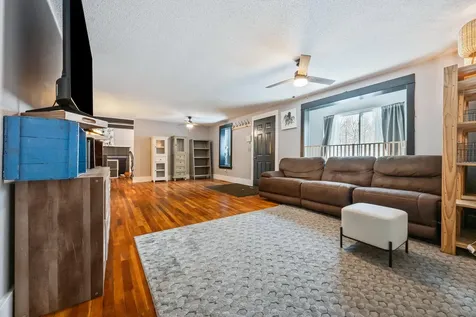 8 Ross Farm Road Albany NH 03818