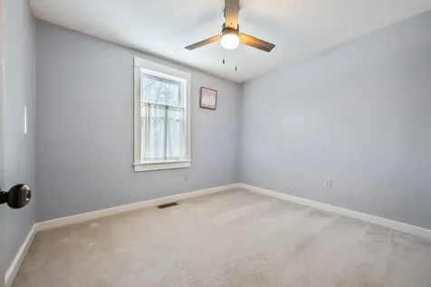 8 Ross Farm Road Albany NH 03818