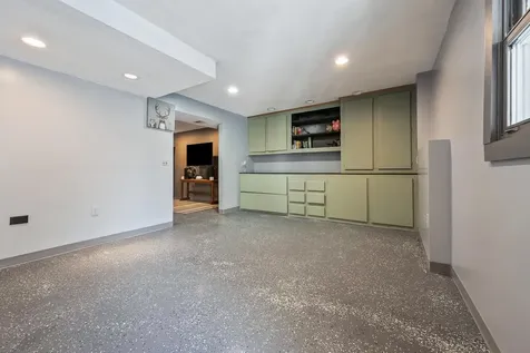 8 Ross Farm Road Albany NH 03818