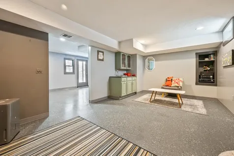 8 Ross Farm Road Albany NH 03818