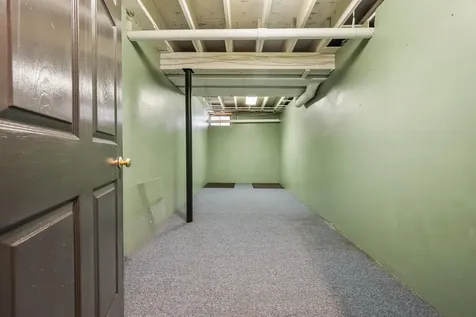 8 Ross Farm Road Albany NH 03818